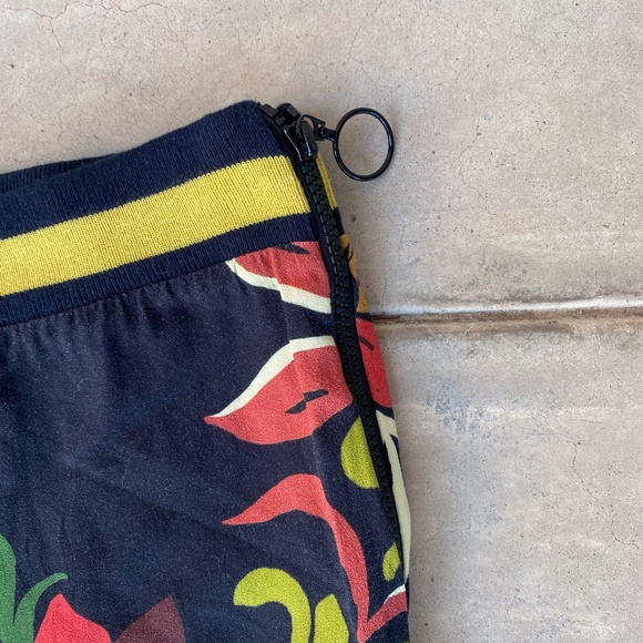 Farm Rio x Anthropologie Calla Flare High Rise Floral Black Pants Size M - Picture 2 of 9